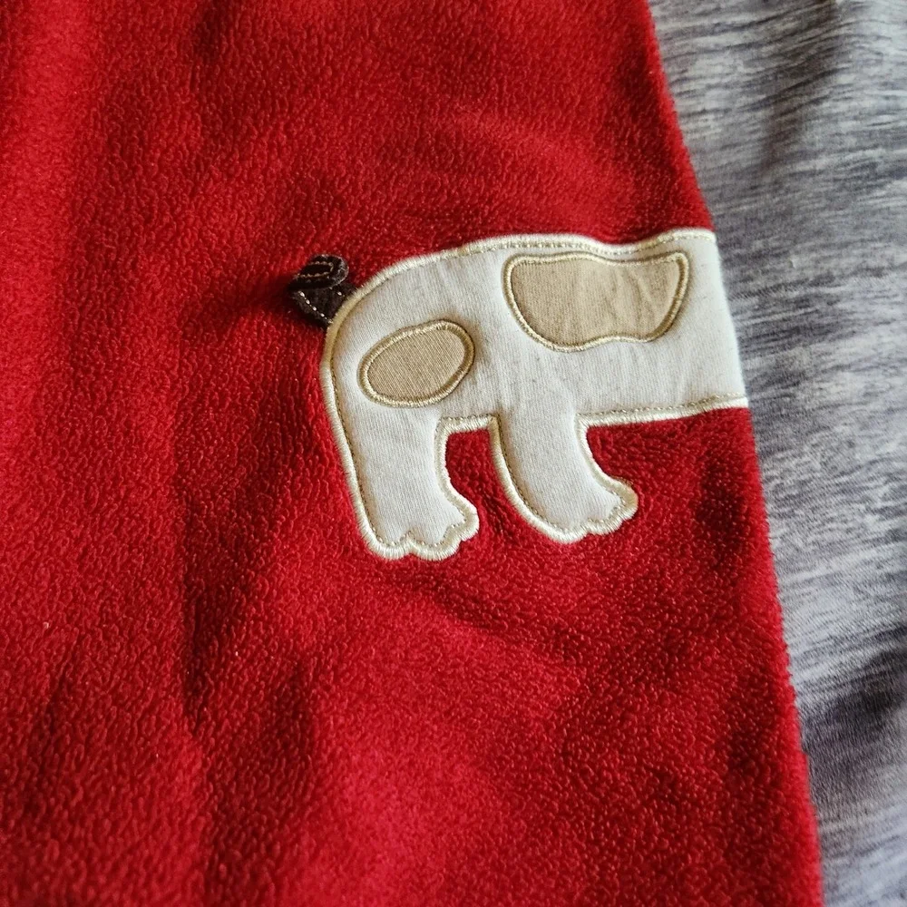OshKosh Bgosh paw red applique